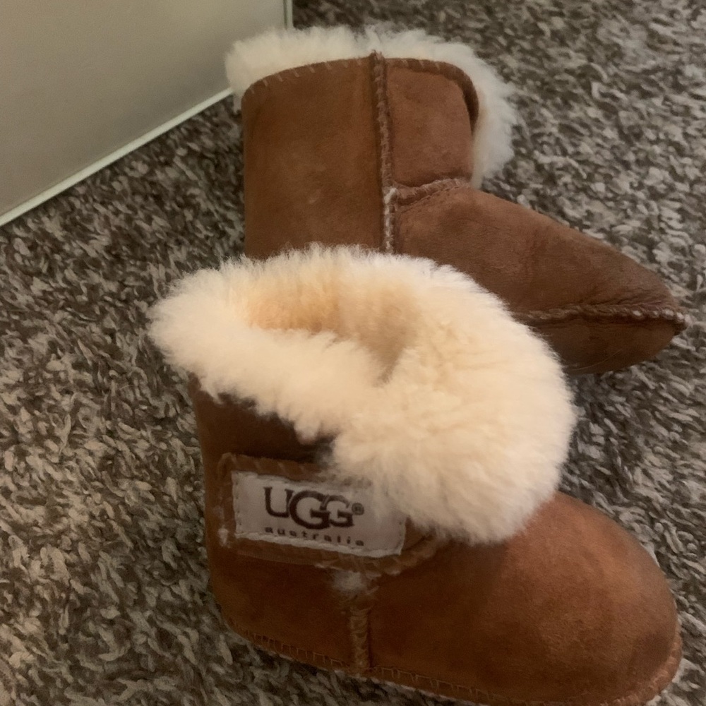 GUC Baby UGG Boots Size S